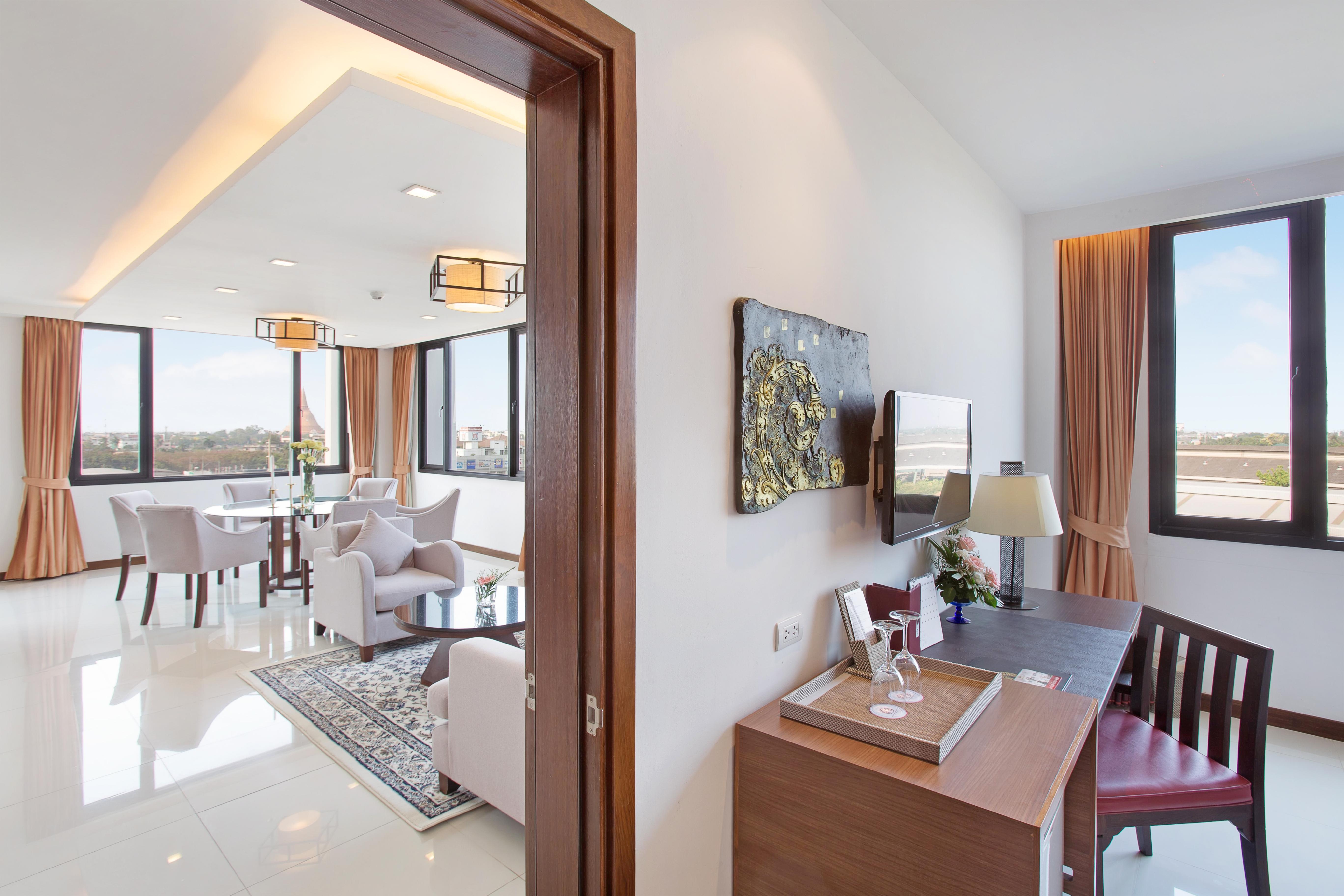 Mida Grande Hotel Dhavaravati Nakhon Pathom - Sha Plus Exterior foto